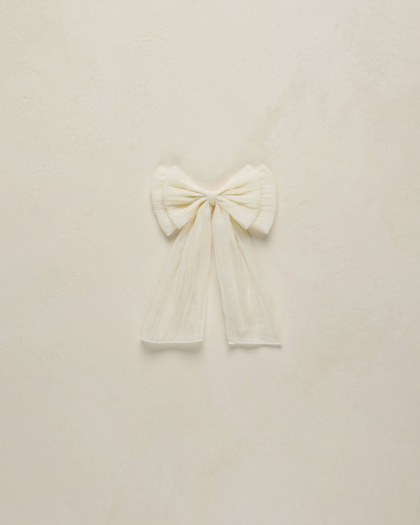 Alice Bow || Ivory