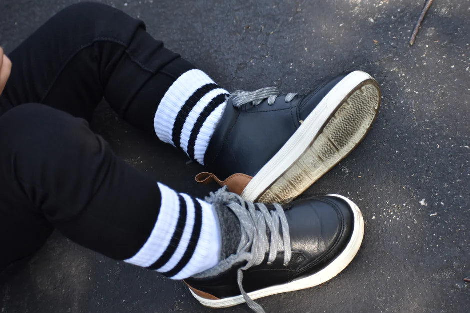 KICKIN' IT UP SOCKS WHITE WITH BLACK STRIPE