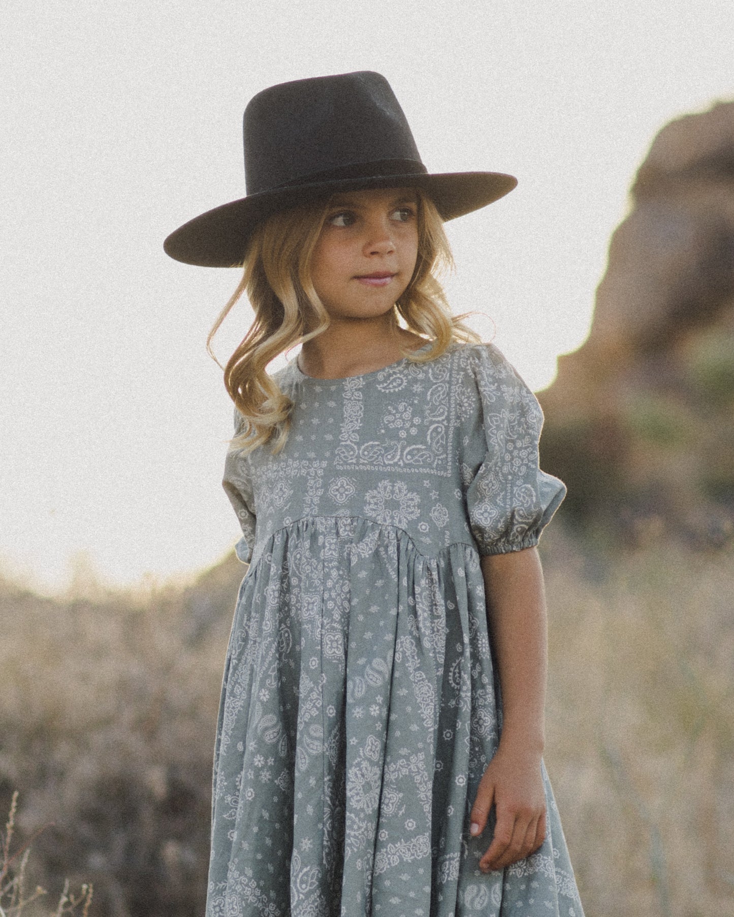 ROSE DRESS LAUREL BANDANA